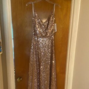 Revelry Hazel Rose Gold Sequin size 4. New with tags!
